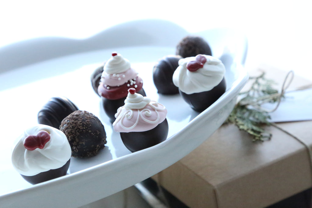 Combo ~ 9-Piece Gift ~ Valentine Cupcakes (Cherries & Truffles)