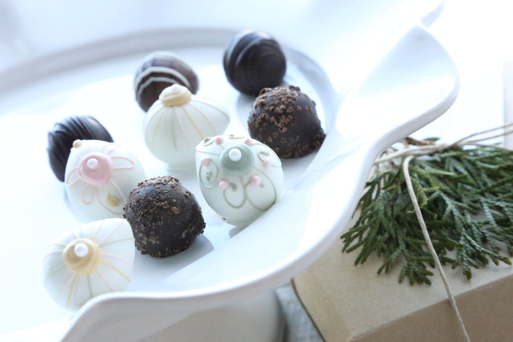 Combo ~ 9-Piece Gift ~ Easter Eggs (Cherries & Truffles)